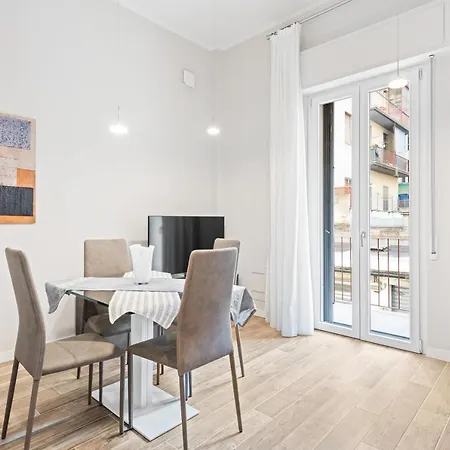 Maragliano Cozy Flat With Balcony * Florence