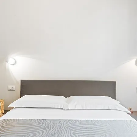 Maragliano Cozy Flat With Balcony Apartment *